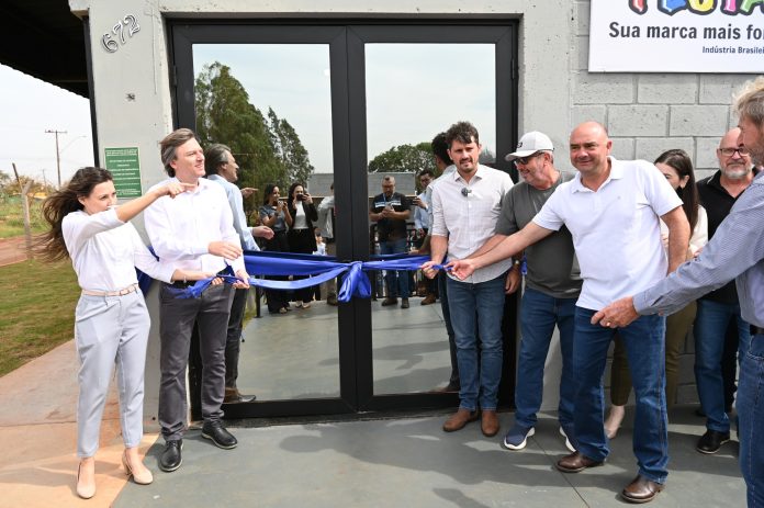 Inaugurada em Itaquiraí a maior fábrica de velas e produtos para festas da América Latina