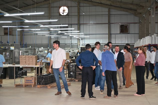 Inaugurada em Itaquiraí a maior fábrica de velas e produtos para festas da América Latina