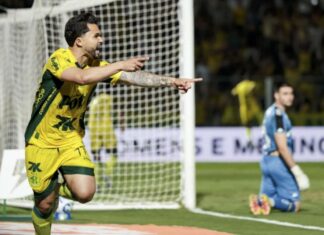Category "Esportes" com ad especifico contratado