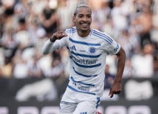 Category "Esportes" com ad especifico contratado