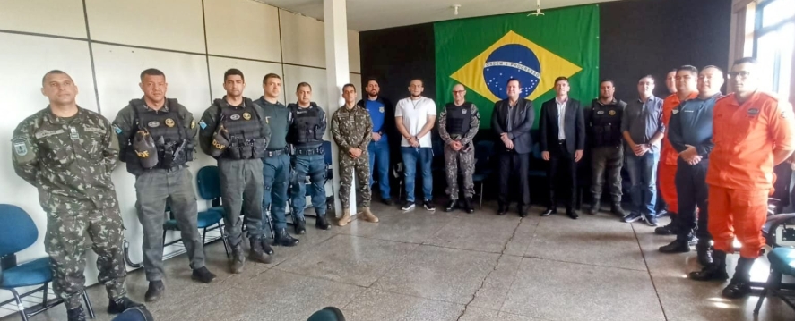 Gabinete de Gestão Integrada de Fronteiras e Divisas (GGI-FRON-DIV) discute ações integradas de Segurança Pública nas cidades de Mundo Novo e Ponta Porã Gabinete de Gestão Integrada de Fronteiras e Divisas (GGI-FRON-DIV) discute ações integradas de Segurança Pública nas cidades de Mundo Novo e Ponta Porã
