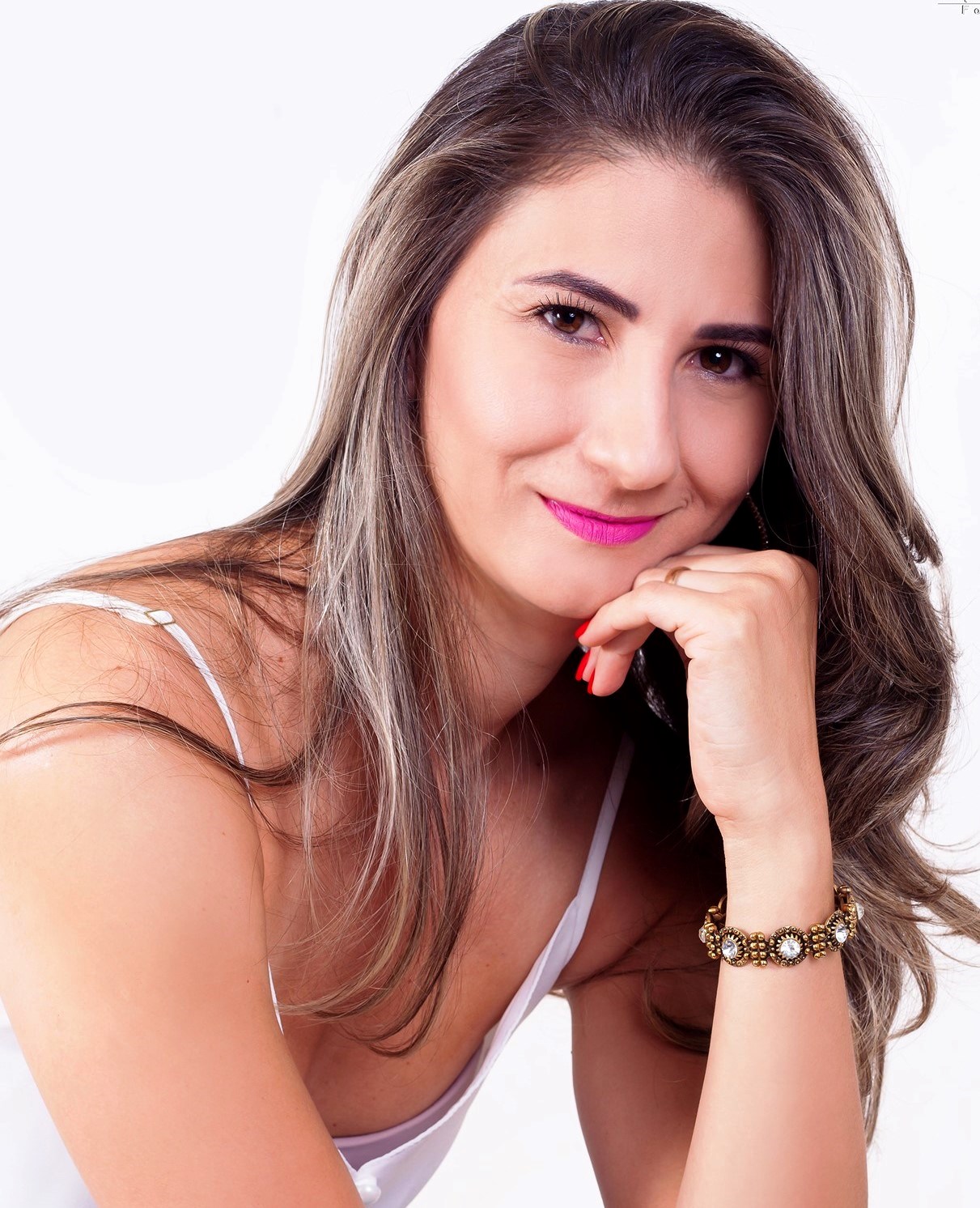 Confira os aniversariantes desse dia 15/08/25, por Dora Nunes