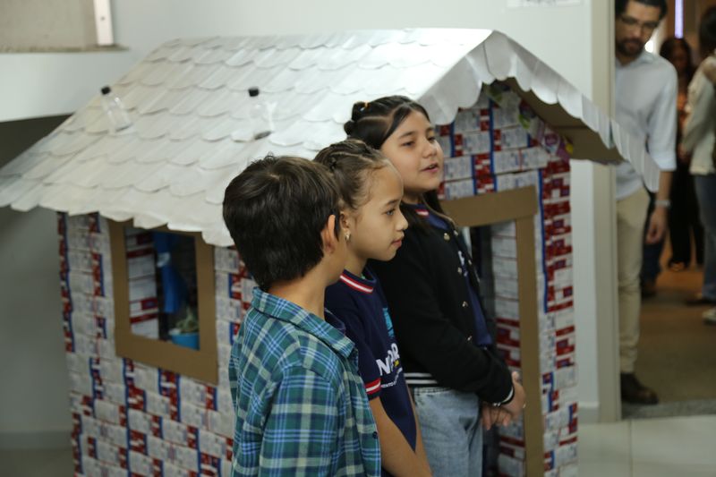 Ponta Porã: Escola Municipal Prefeito Adê Marques vence concurso do Brinquedo Sustentável