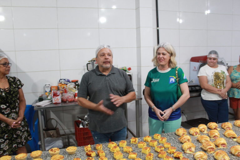 Curso de panificação e salgados forma novas empreendedoras no Coophavila II