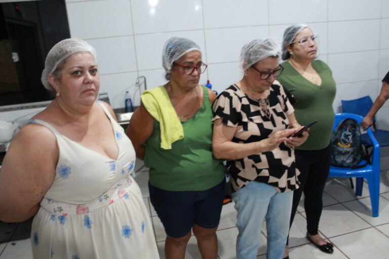 Curso de panificação e salgados forma novas empreendedoras no Coophavila II