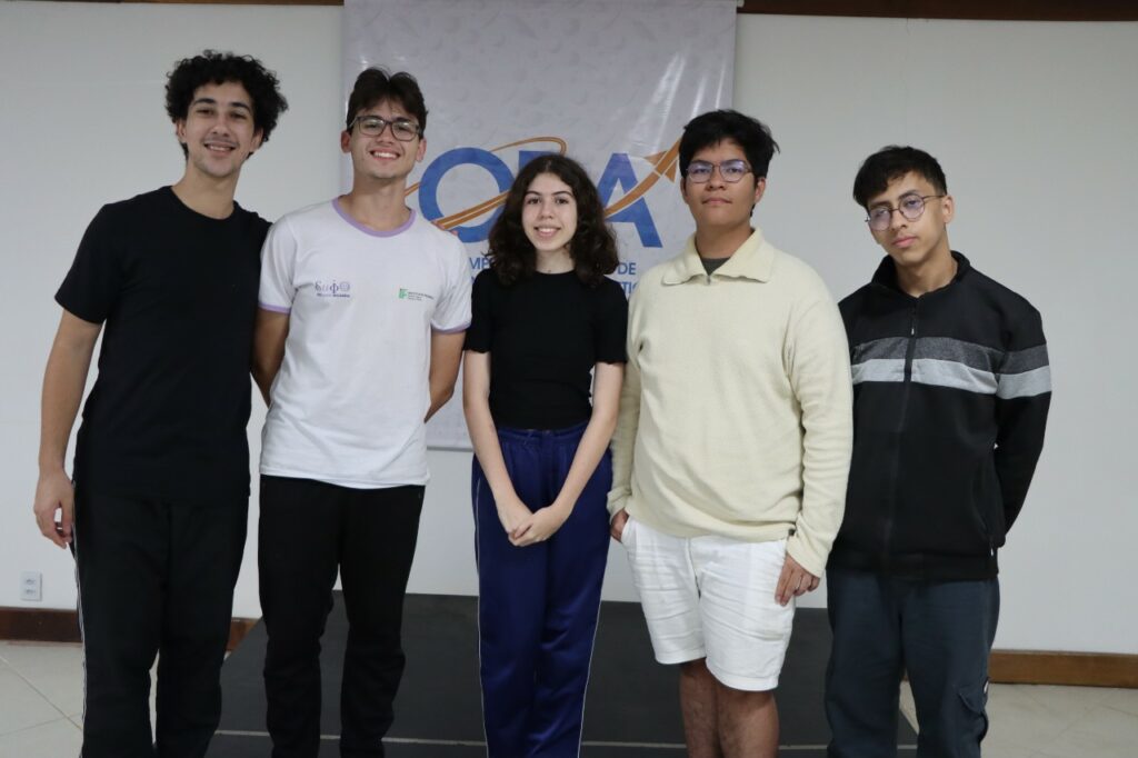 Brasil recebe a Olimpíada Latino-Americana de Astronomia e Astronáutica Brasil recebe a Olimpíada Latino-Americana de Astronomia e Astronáutica