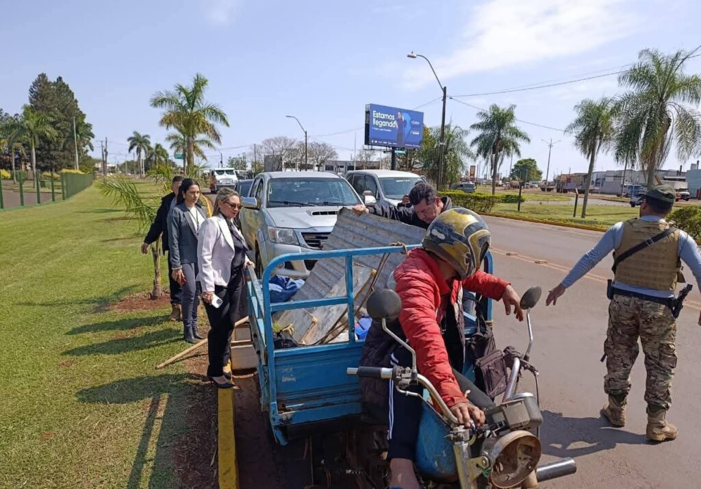 Polícia de Pedro Juan Caballero apreende moto-cargo com 100 kg de maconha