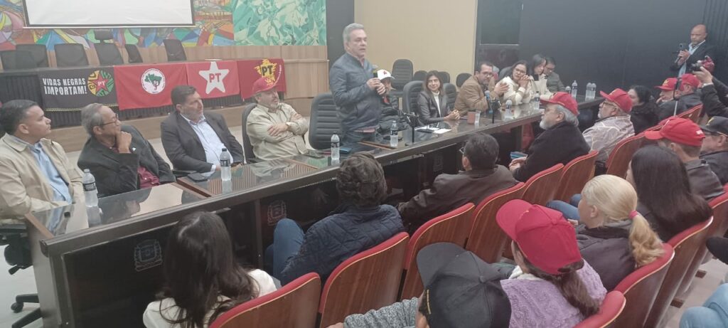 Ponta Porã: Encontro do PT consolida nome de Carlos Bernardo para a Câmara Federal Ponta Porã: Encontro do PT consolida nome de Carlos Bernardo para a Câmara Federal