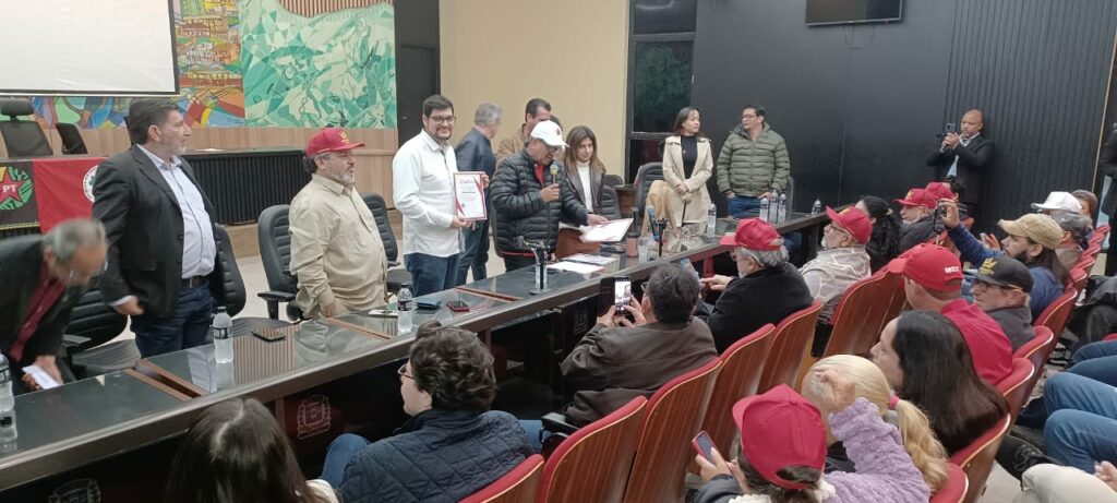 Ponta Porã: Encontro do PT consolida nome de Carlos Bernardo para a Câmara Federal Ponta Porã: Encontro do PT consolida nome de Carlos Bernardo para a Câmara Federal