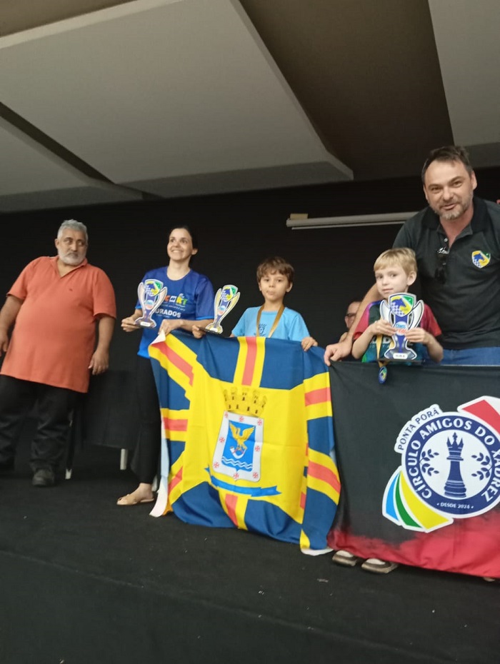 Equipe de Ponta Porã conquista seis pódios na 2ª etapa do Circuito Estadual de Xadrez Escolar