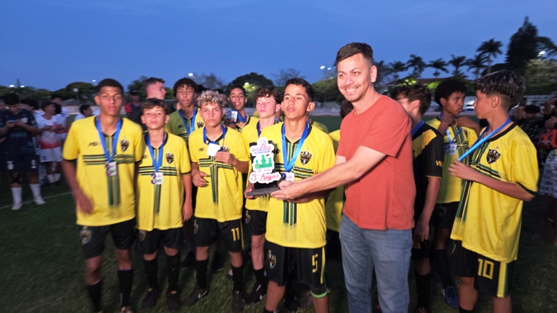Ponta Porã: Tucanos de Antônio João foi o grande campeão da "Ponta Cup de futebol sub 15"