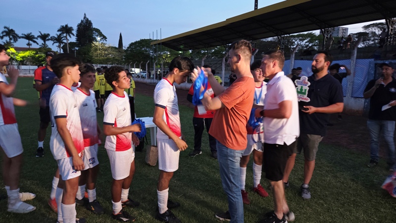 Ponta Porã: Tucanos de Antônio João foi o grande campeão da "Ponta Cup de futebol sub 15"