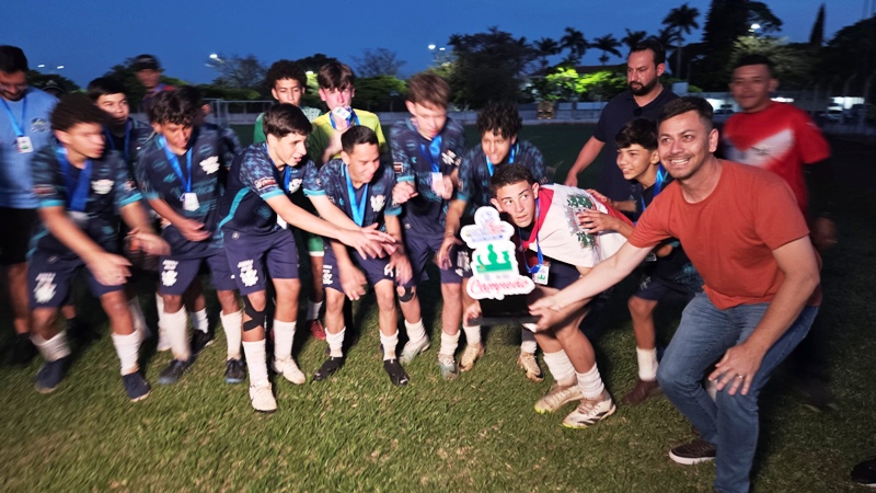 Ponta Porã: Tucanos de Antônio João foi o grande campeão da "Ponta Cup de futebol sub 15"