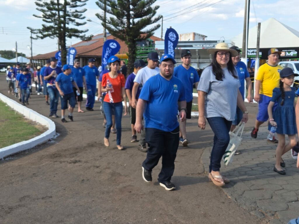 EXPORÃ encanta alunos da APAE em Ponta Porã