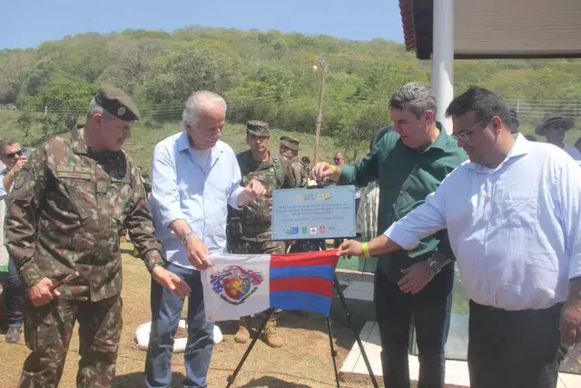 Restauração do Forte Coimbra é lançada com ministro, general e calor de 42ºC Restauração do Forte Coimbra é lançada com ministro, general e calor de 42ºC