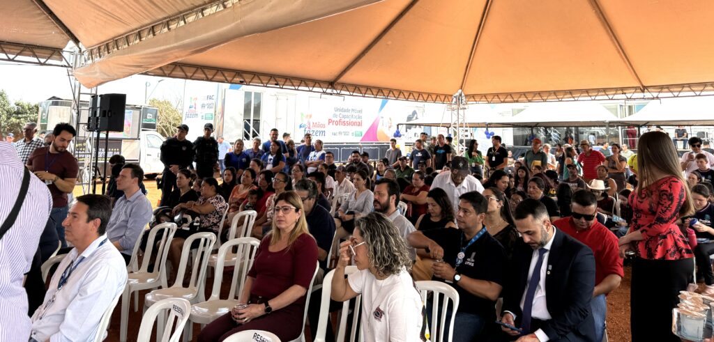 Câmara destaca e participa da ação “Prefeitura Mais perto de você” na Ferroviária