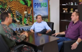 Coronel David visita associação esportiva em Três Lagoas, anuncia emenda para transporte de crianças e reforça compromisso com segurança e saúde Coronel David visita associação esportiva em Três Lagoas, anuncia emenda para transporte de crianças e reforça compromisso com segurança e saúde