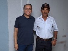 Coronel David anuncia em Amambai investimento para Hospital do Câncer e recebe homenagem do Projeto Florestinha