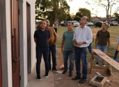 Coronel David anuncia em Amambai investimento para Hospital do Câncer e recebe homenagem do Projeto Florestinha