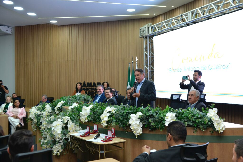 Gerson Claro é homenageado com título de Cidadão Aparecidense pela Câmara Municipal