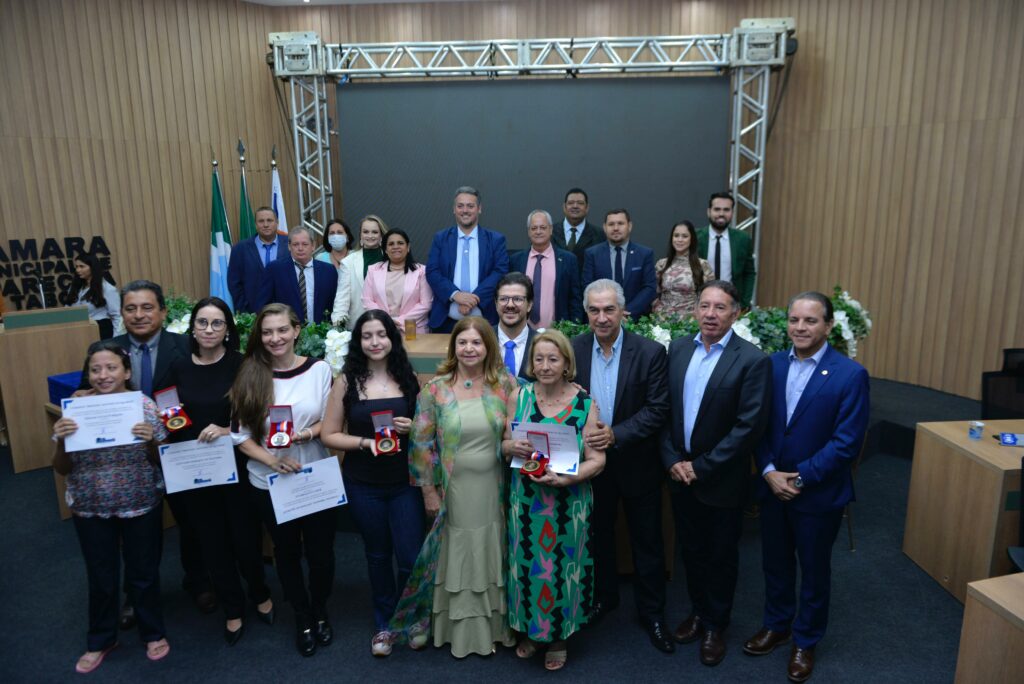Gerson Claro é homenageado com título de Cidadão Aparecidense pela Câmara Municipal