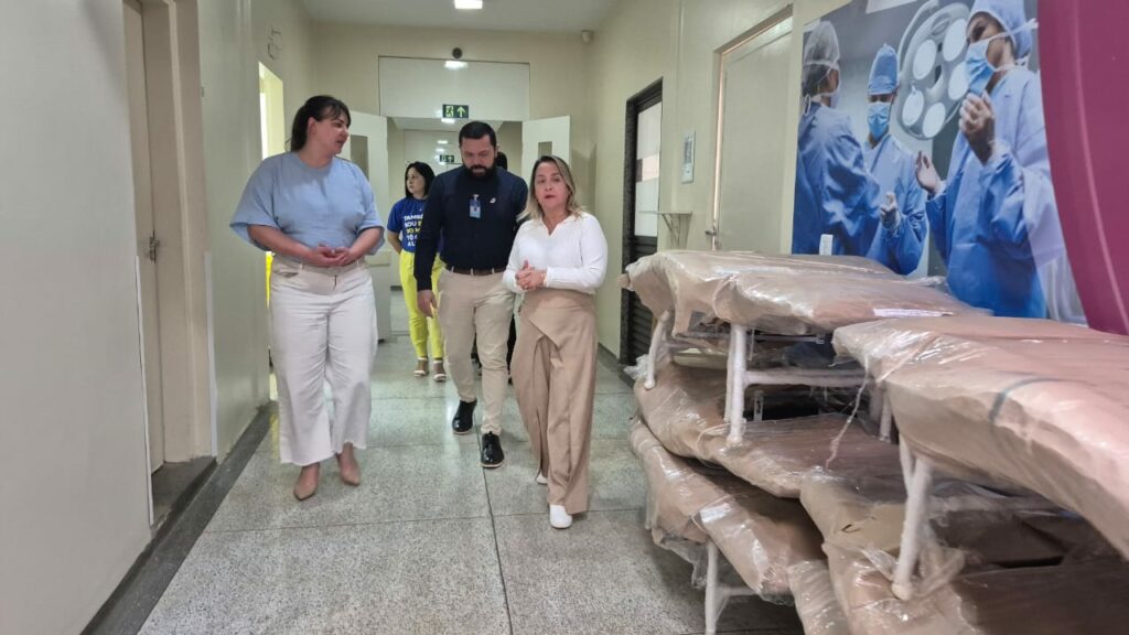 Lia Nogueira entrega equipamentos ao Hospital de Cirurgia Lia Nogueira entrega equipamentos ao Hospital de Cirurgia