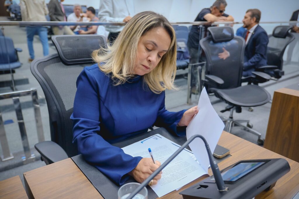 Lia Nogueira solicita pavimentação asfáltica para melhorar mobilidade nos distritos de Dourados