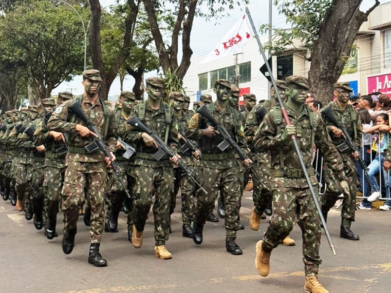 Desfile de 7 de setembro celebra 203 anos da Independência do Brasil e os 113 de Ponta Porã Desfile de 7 de setembro celebra 203 anos da Independência do Brasil e os 113 de Ponta Porã