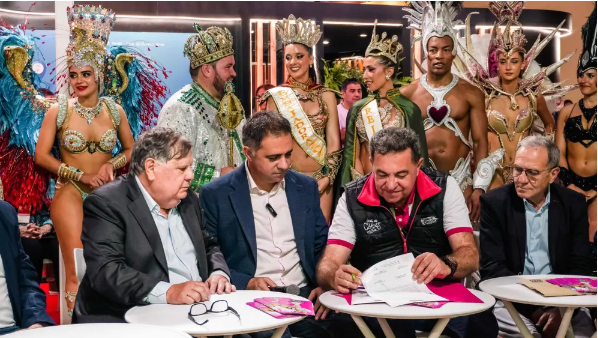 Carnaval Encarnaceno suscribe convenio con Carnaval de Gualeguaychú en Argentina Carnaval Encarnaceno suscribe convenio con Carnaval de Gualeguaychú en Argentina