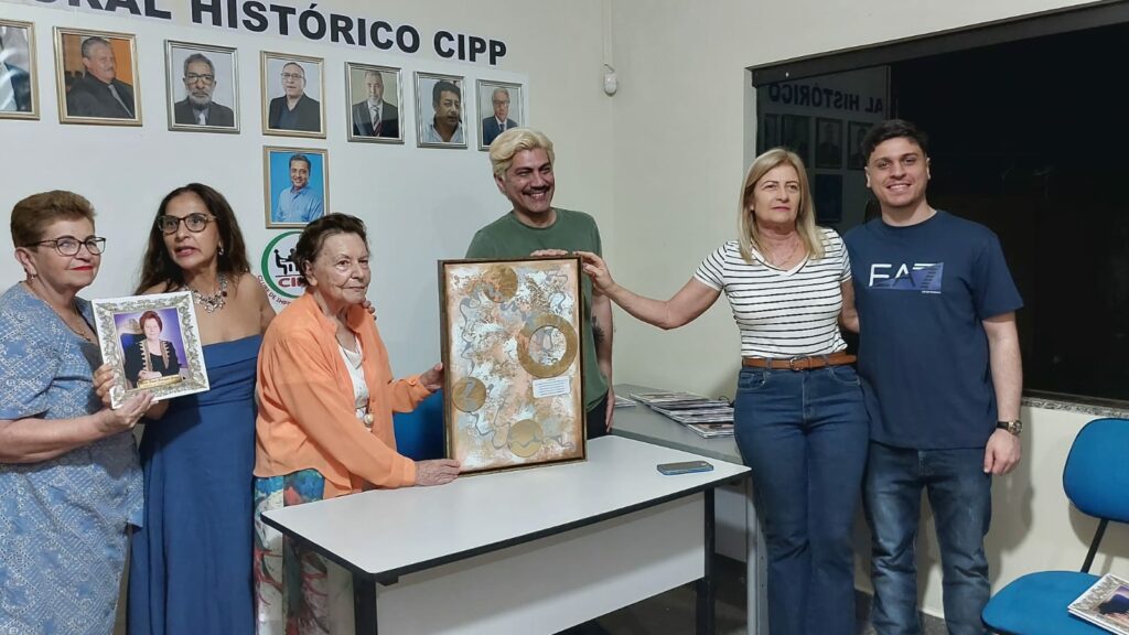 Embaixatriz da Arte e Cultura Fronteiriça, Maria Bonita Rodrigues Georges lança livro no Clube de Imprensa de Ponta Porã Embaixatriz da Arte e Cultura Fronteiriça, Maria Bonita Rodrigues Georges lança livro no Clube de Imprensa de Ponta Porã