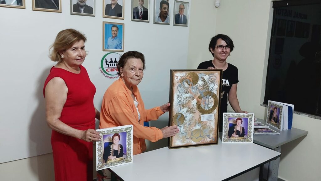 Embaixatriz da Arte e Cultura Fronteiriça, Maria Bonita Rodrigues Georges lança livro no Clube de Imprensa de Ponta Porã Embaixatriz da Arte e Cultura Fronteiriça, Maria Bonita Rodrigues Georges lança livro no Clube de Imprensa de Ponta Porã