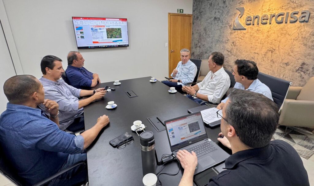 Na Energisa, Paulo Corrêa discute melhorias na rede elétrica de Cassilândia