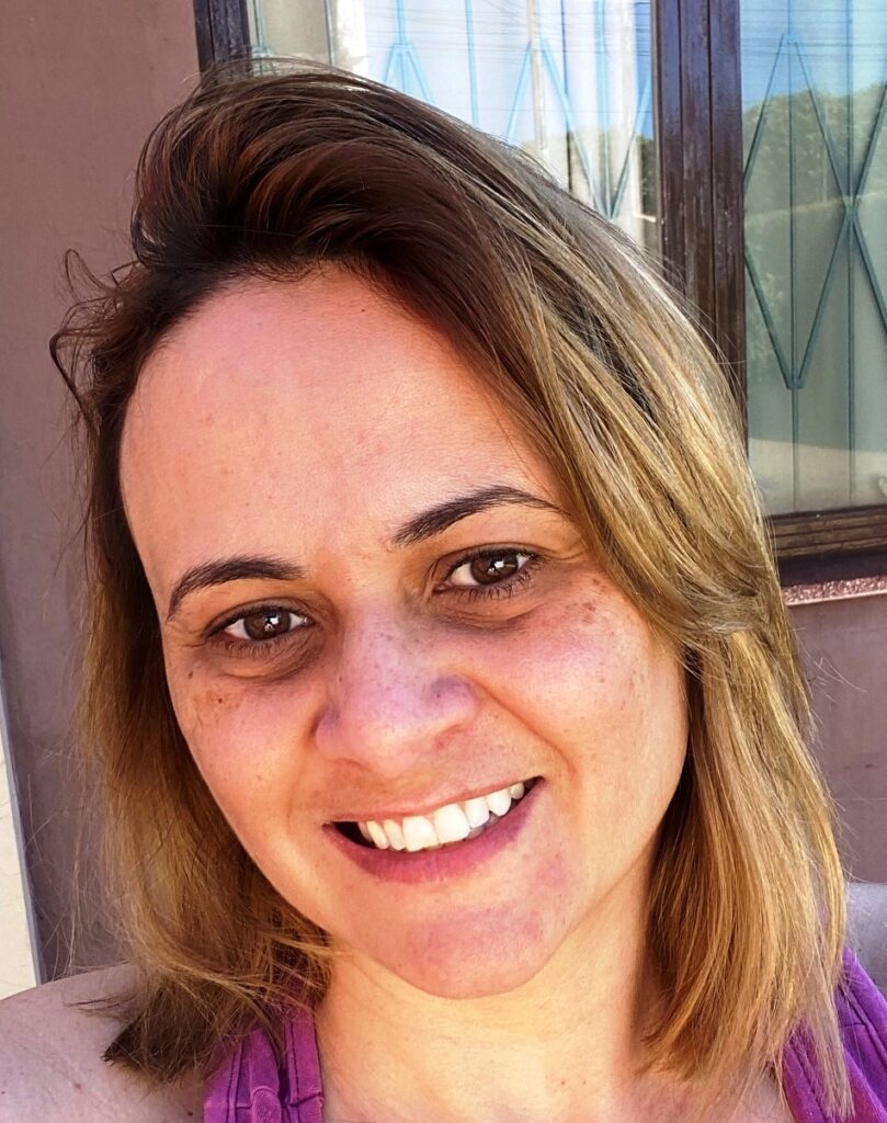 Confira os aniversariantes desse dia 01/11/25, por Dora Nunes