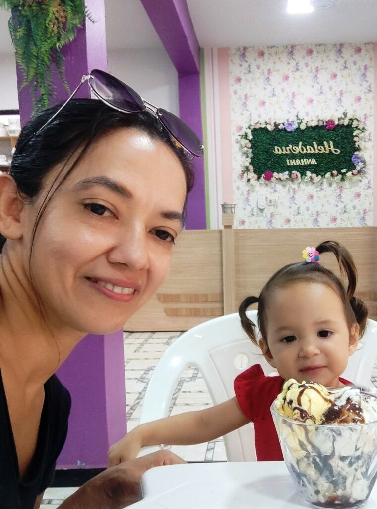 Confira os aniversariantes desse dia 01/11/25, por Dora Nunes