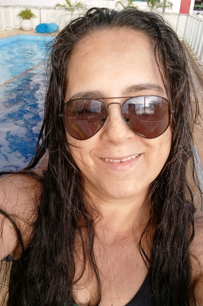 Confira os aniversariantes desse dia 01/11/25, por Dora Nunes