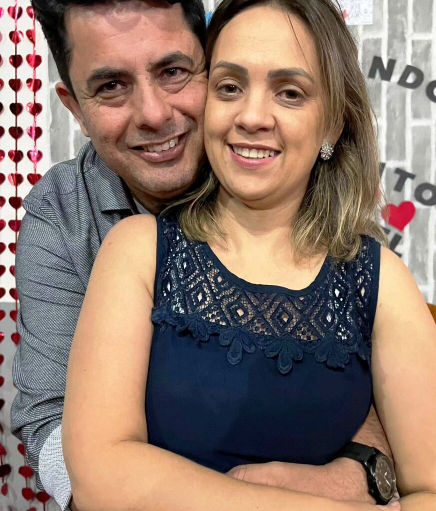 Confira os aniversariantes desse dia 01/11/25, por Dora Nunes