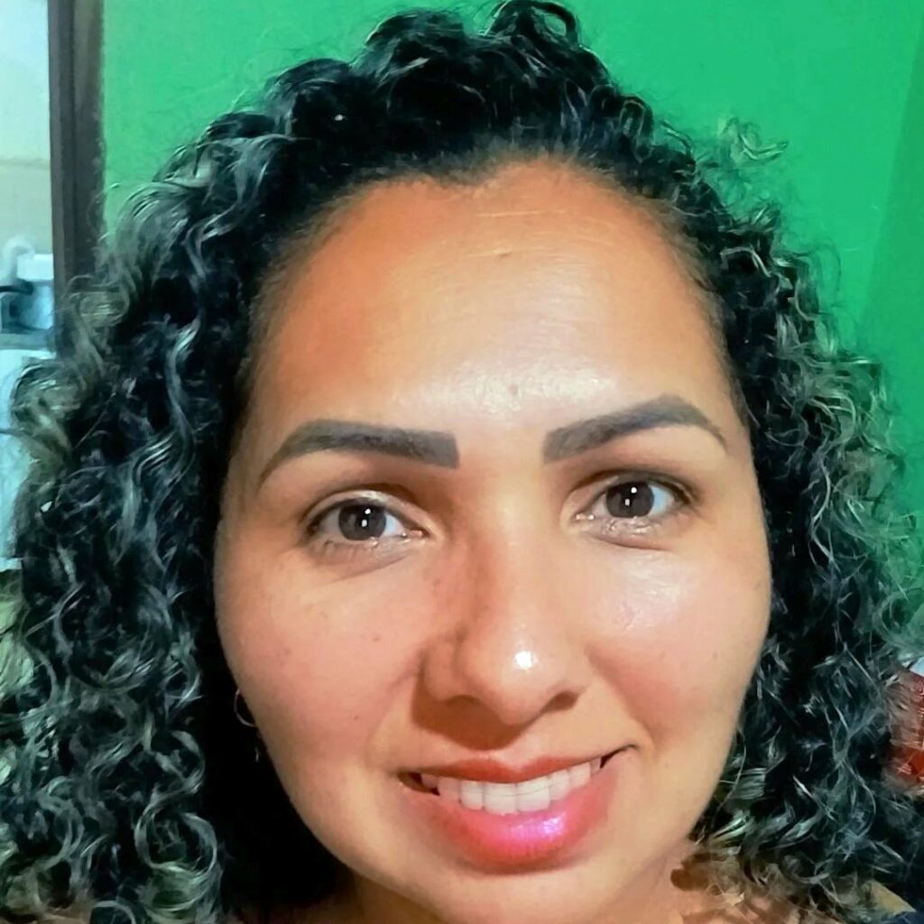 Confira os aniversariantes desse dia 01/11/25, por Dora Nunes