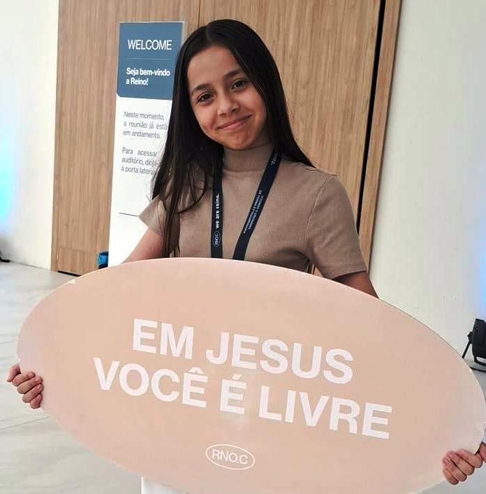 Confira os aniversariantes desse dia 06/10/25, por Dora Nunes