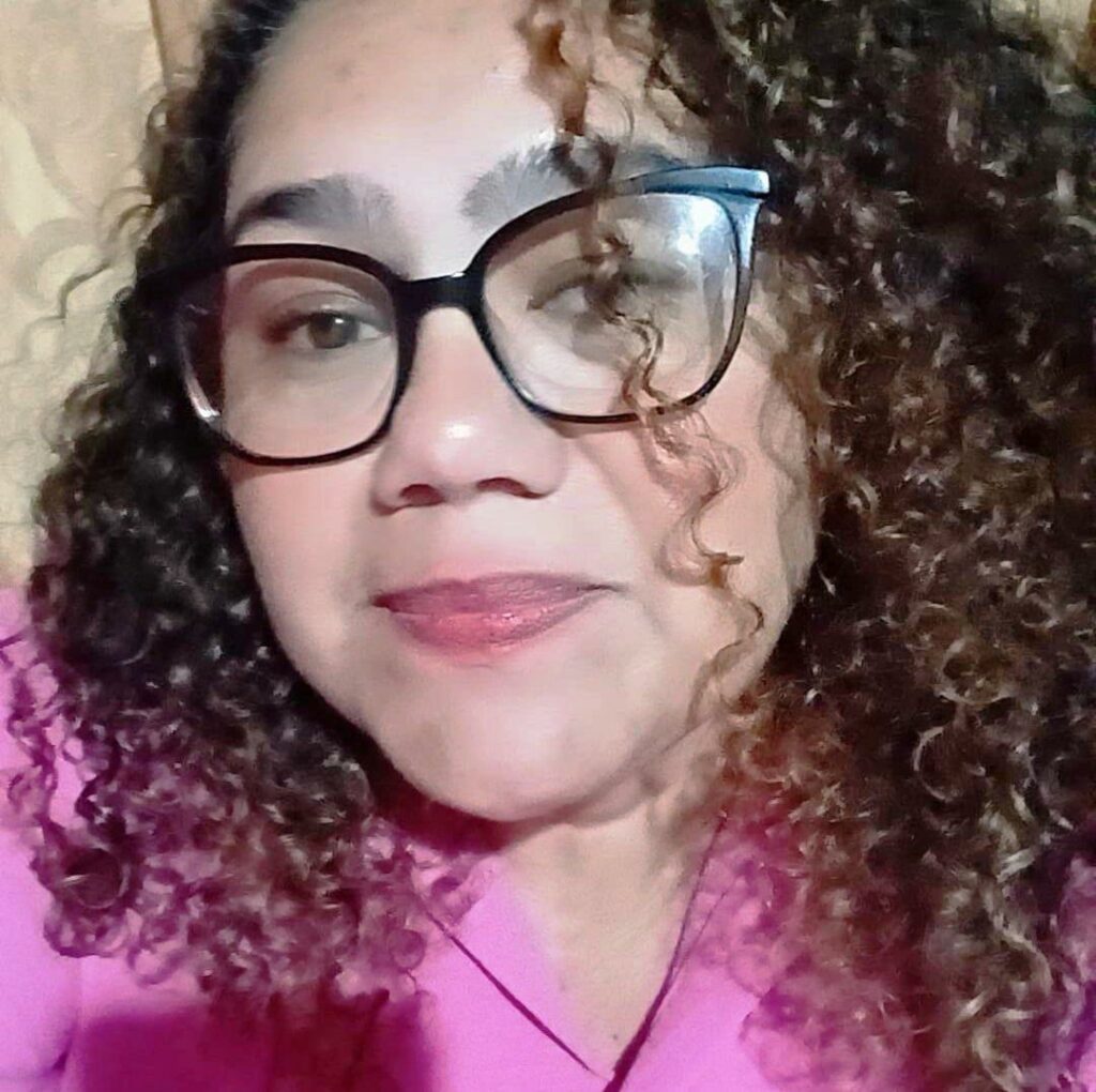 Confira os aniversariantes desse dia 01/11/25, por Dora Nunes