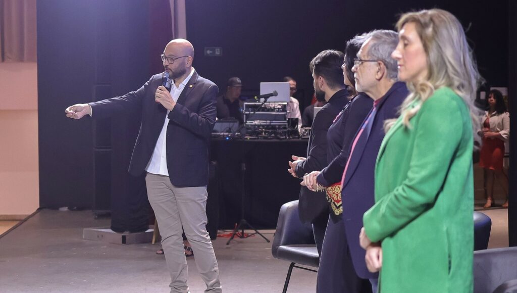 Presidente da Câmara de Ponta Porã, vereador Agnaldo Pereira Lima prestigia abertura do 1º CINAMED