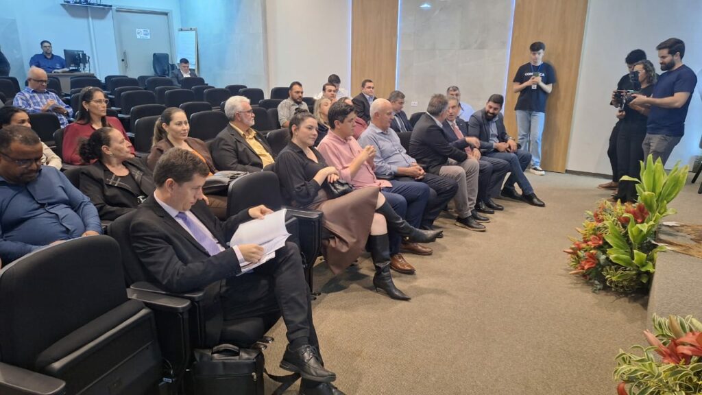 Ponta Porã: Paulo Corrêa participa de reunião com prefeitos e vereadores da fronteira Ponta Porã: Paulo Corrêa participa de reunião com prefeitos e vereadores da fronteira