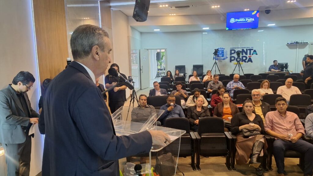 Ponta Porã: Paulo Corrêa participa de reunião com prefeitos e vereadores da fronteira Ponta Porã: Paulo Corrêa participa de reunião com prefeitos e vereadores da fronteira