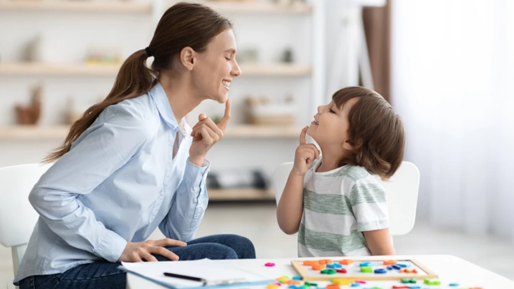 Limitar el uso de pantallas: entre las claves para ayudar a niños con Trastorno del Desarrollo del Lenguaje