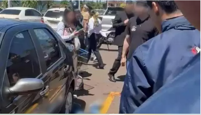 Câmeras registraram momento da execução no estacionamento do Shopping China Câmeras registraram momento da execução no estacionamento do Shopping China