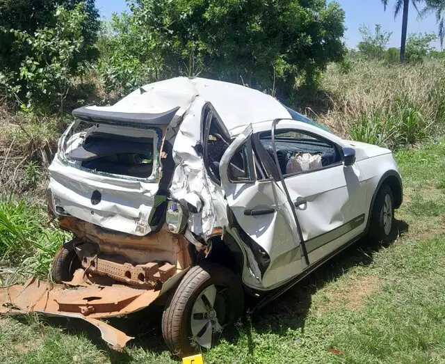 Acidente envolvendo quatro veículos na BR-163, deixa uma mulher morta Acidente envolvendo quatro veículos na BR-163, deixa uma mulher morta