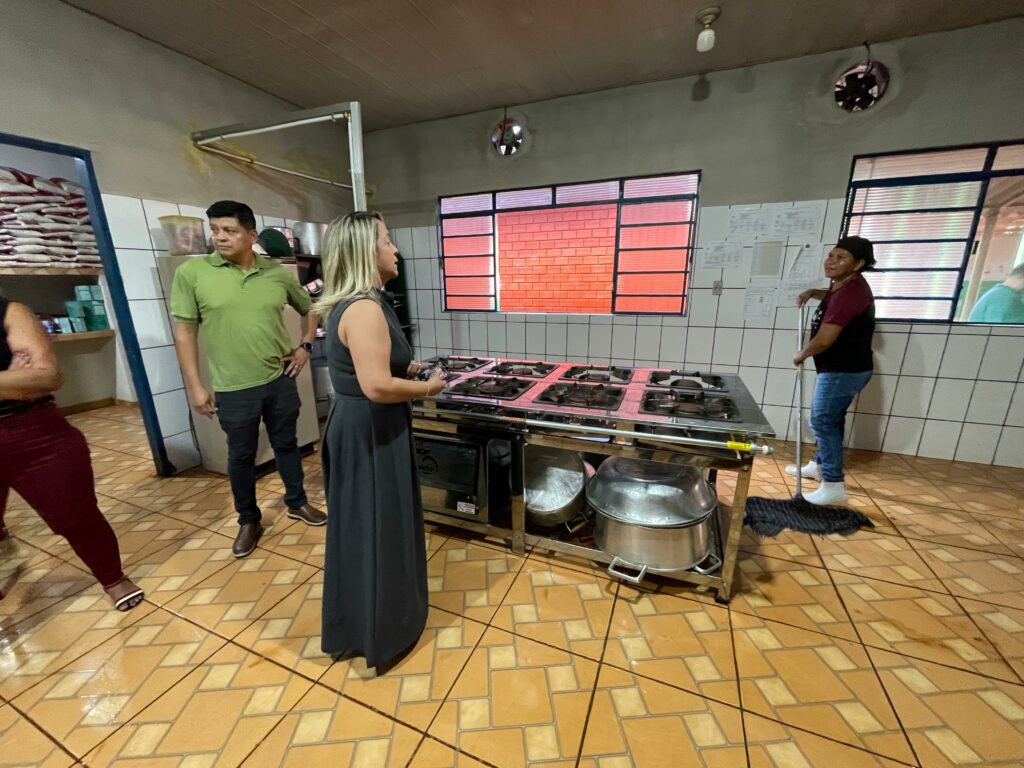 Lia Nogueira reforça compromisso com os povos originários e destina R$ 50 mil para Escola