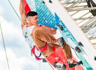 Category "Esportes" com ad especifico contratado