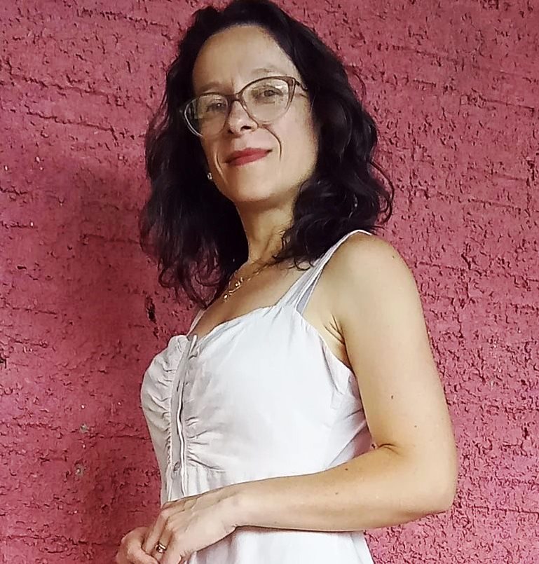 Confira os aniversariantes desse dia 04/11/25, por Dora Nunes