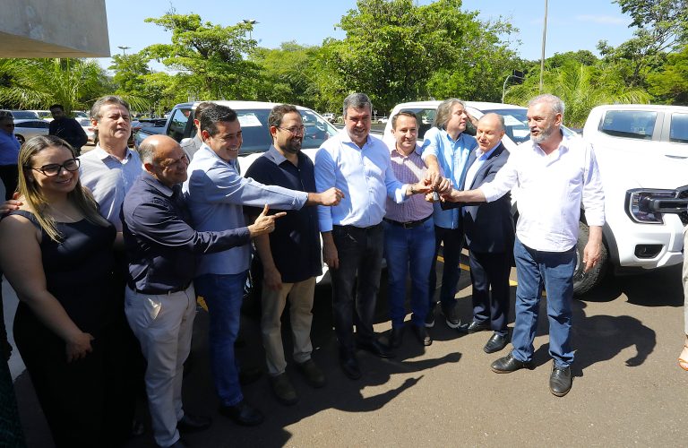 Para fortalecer ações de vigilância em saúde, Governo de MS entrega veículos para 14 municípios Para fortalecer ações de vigilância em saúde, Governo de MS entrega veículos para 14 municípios