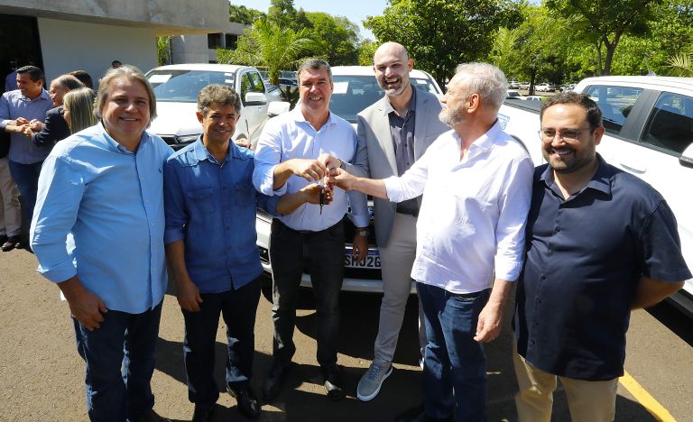 Para fortalecer ações de vigilância em saúde, Governo de MS entrega veículos para 14 municípios Para fortalecer ações de vigilância em saúde, Governo de MS entrega veículos para 14 municípios